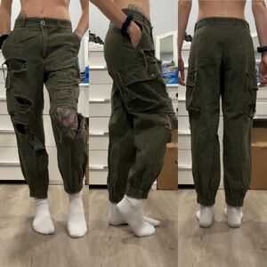 Distressed High-Waisted cargo olive green joggers with side pockets